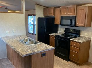 905 Taylor Dr, Joshua, TX 76058