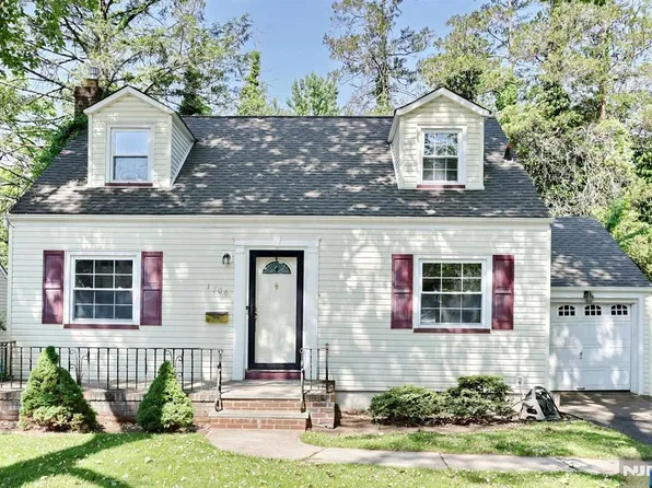 1806 Palisade Ave, Teaneck, NJ 07666