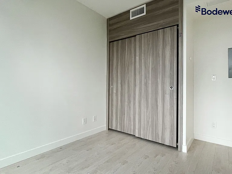 4720 Lougheed Hwy #1105 — Photo 9
