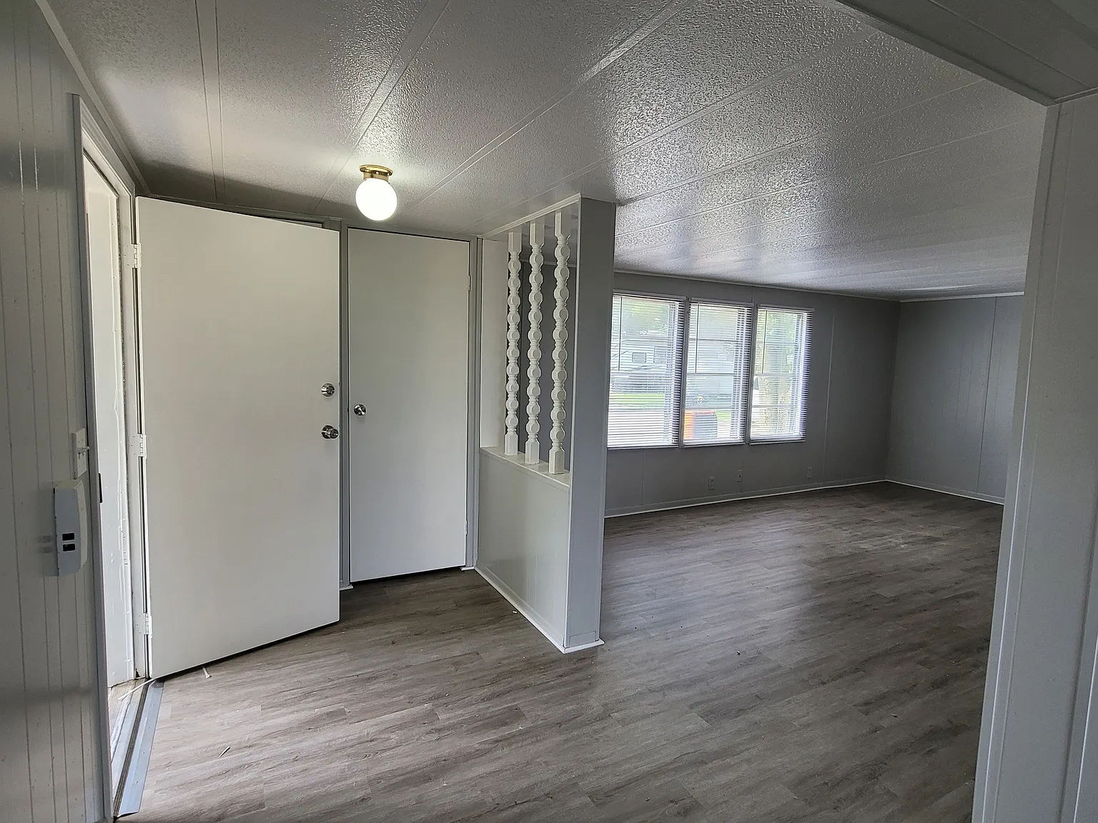 2 bed, 840 sqft, $875 — Photo 2