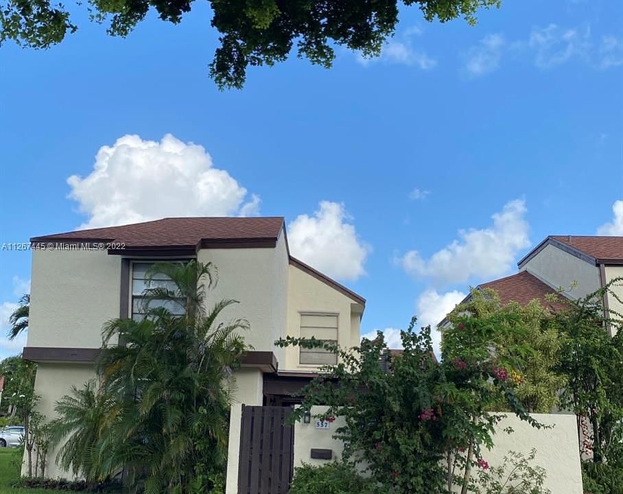 1st image of 557 NW 99th Ct #557