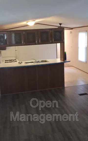 1100 Thornwood Dr #26 — Photo 9