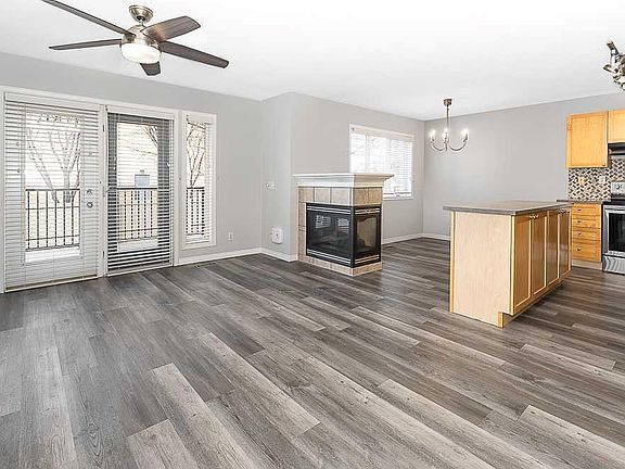 4th image of 172 E Simcoe Pl SW