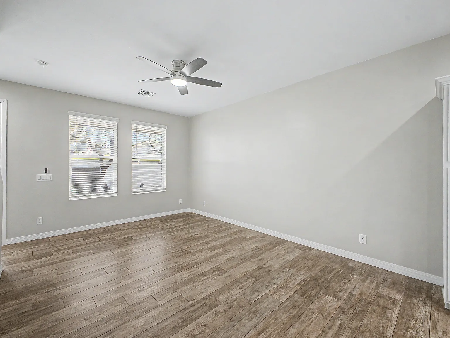 3 bed, 2.5 bath, 1657 sqft, $2,631 — Photo 4