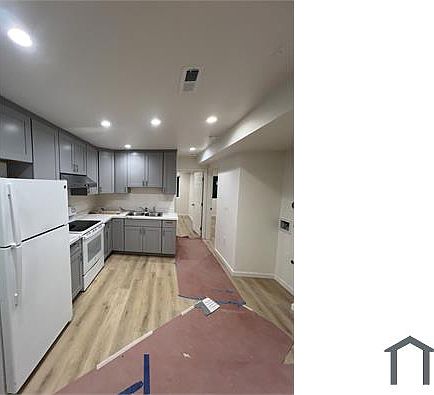 1st image of 2483A 27th Ave #2483A