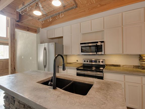 5th image of 710 Wyndham Woods Cir