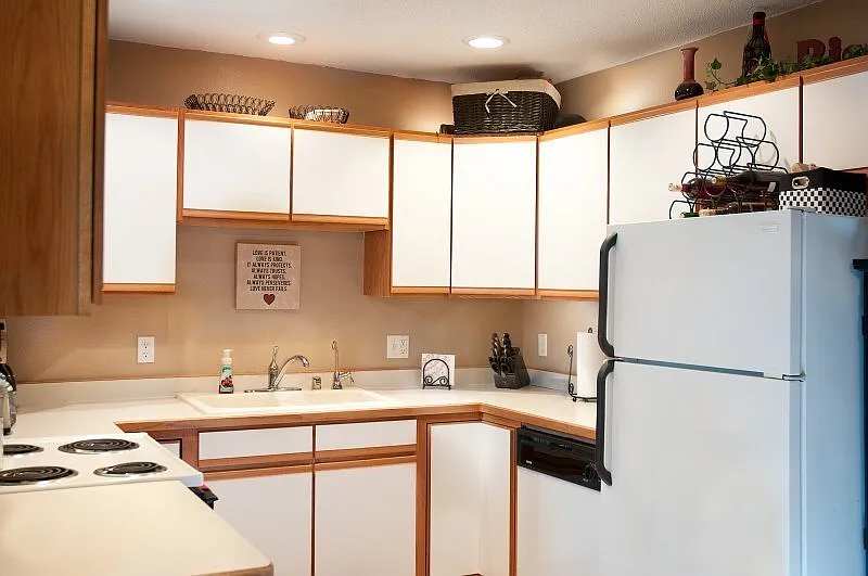3 bed, 2.0 bath, $2,139 — Photo 3