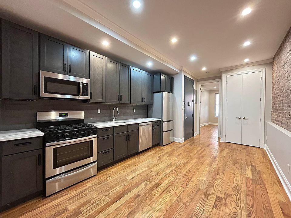 1st image of 392 15th St #1A