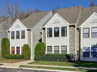 27 Bridgewater Dr, Marlton, NJ 08053