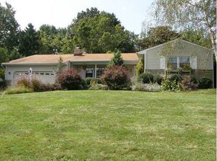 3 Chapel View Dr, Flemington, NJ 08822