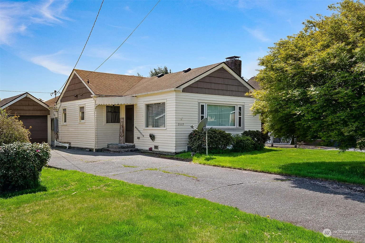 2009 Pacific Avenue photo 1