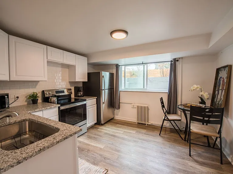Mayfair - Remodeled Units - Must See! — Photo 8
