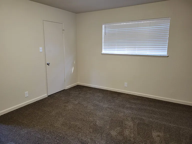 1805 Fairfax Ave — Photo 8