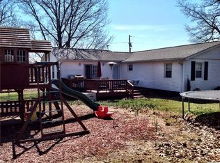 66 Bray Hl, Laceys Spring, AL 35754