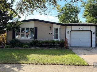 432 Van Lawn St, Westland, MI 48186