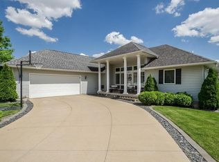 2655 Heather View Cir, Marion, IA 52302