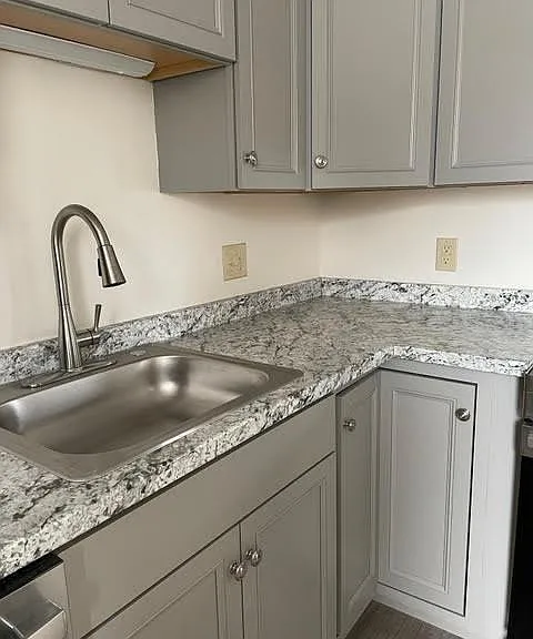190 Washington St #1 — Photo 2