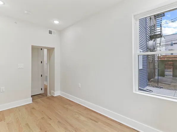 161 New York Avenue image 10 of 13