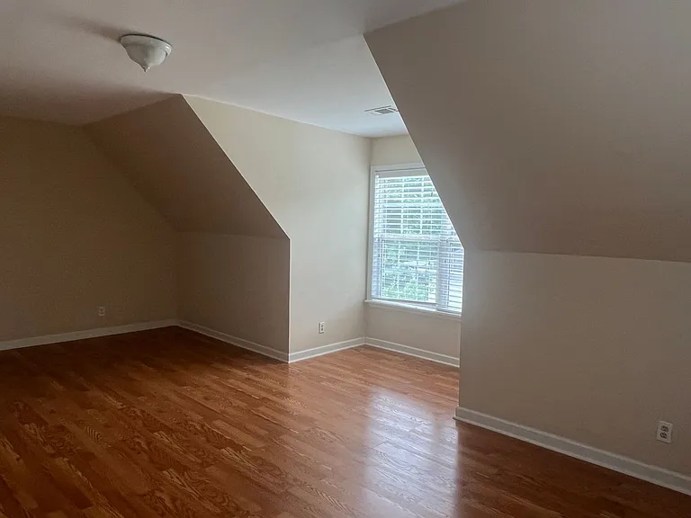 136 Joycliff Cir — Photo 33