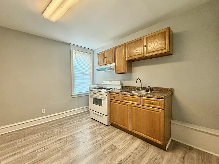 3420 Englewood St #2 — Photo 11