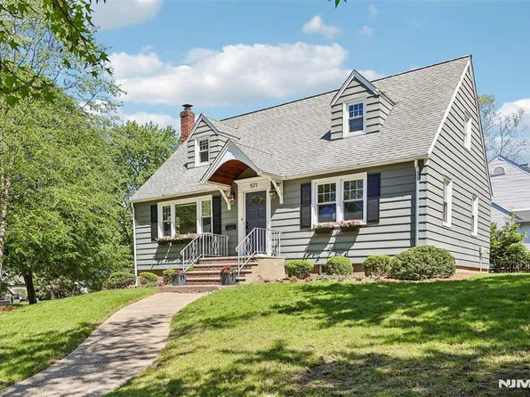 571 Laurel Rd, Ridgewood, NJ 07450