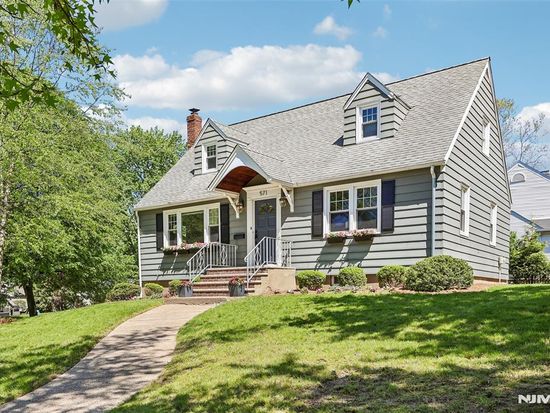 571 Laurel Rd, Ridgewood, NJ 07450