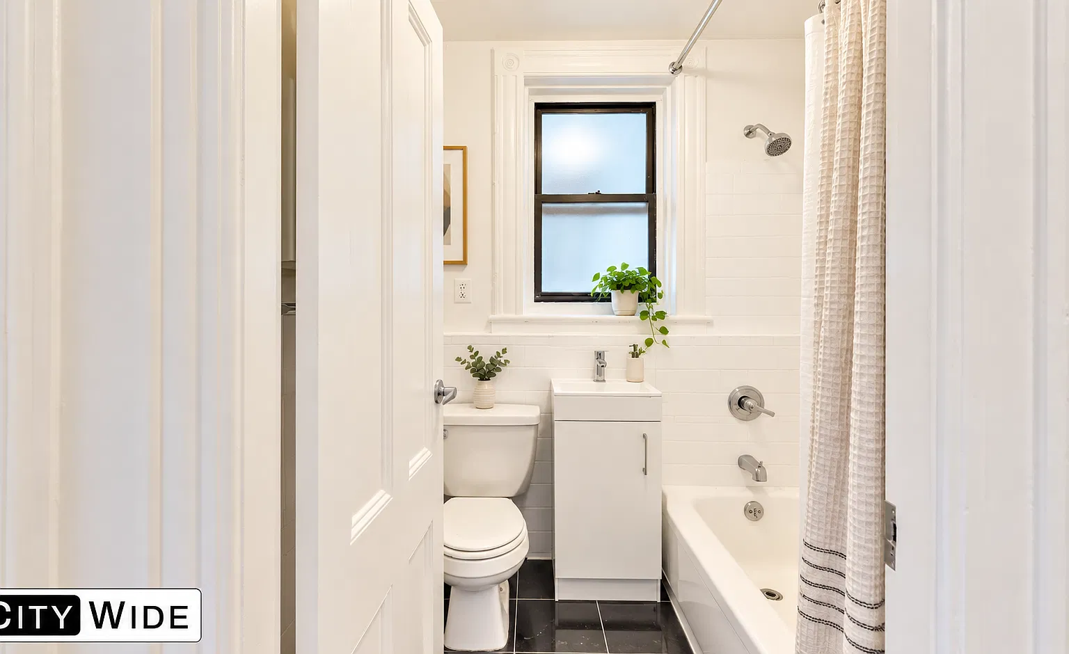 211 West 80th Street — Photo 4