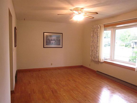 4th image of 1711 Liberty Ln