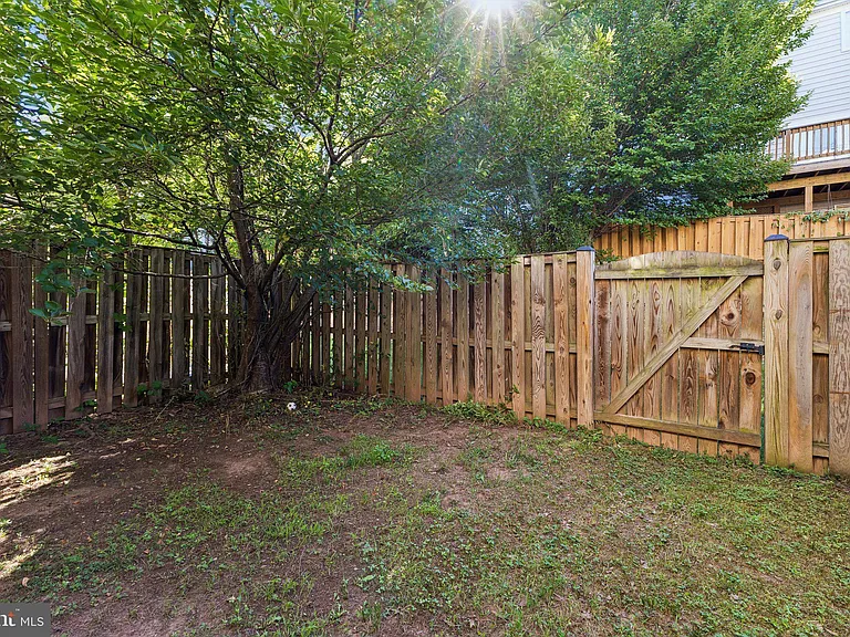 12047 Kemps Landing Cir — Photo 4