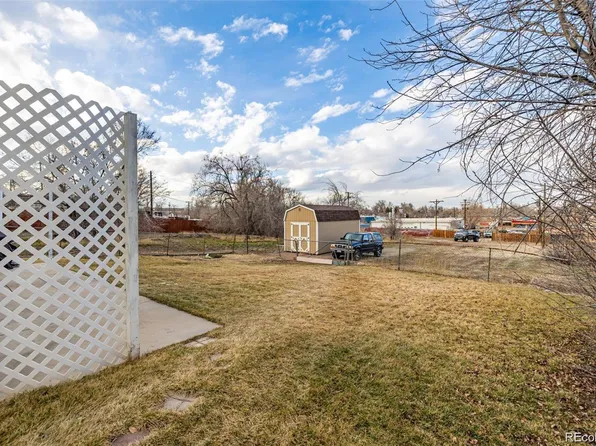 2260 W Adriatic Pl, Englewood, CO 80110