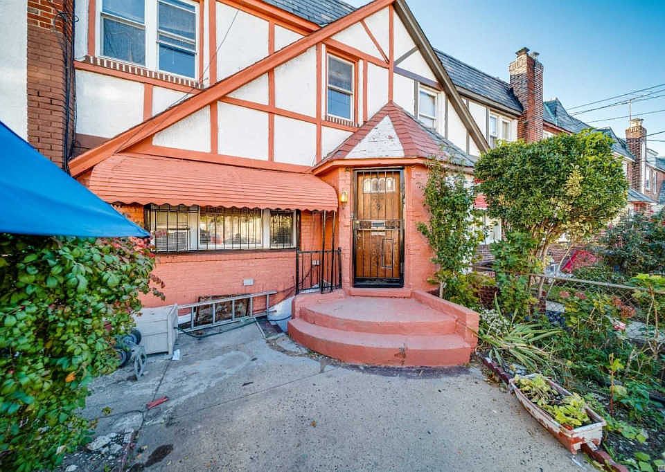 1st image of 11442 201st St