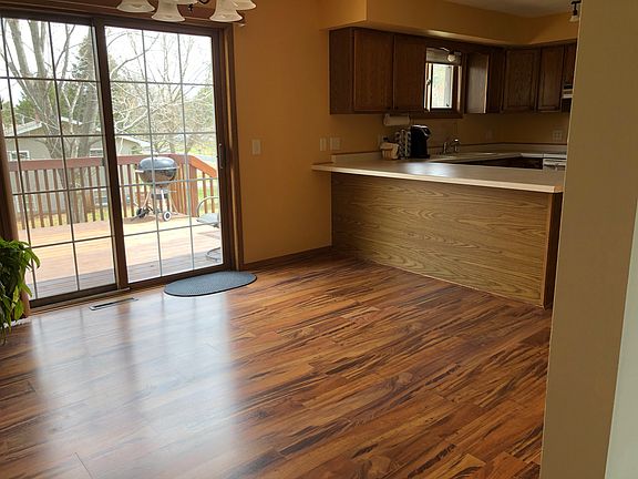 Dining breakfast counter