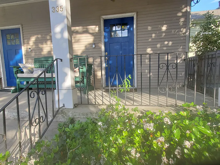 335 Angela St — Photo 2