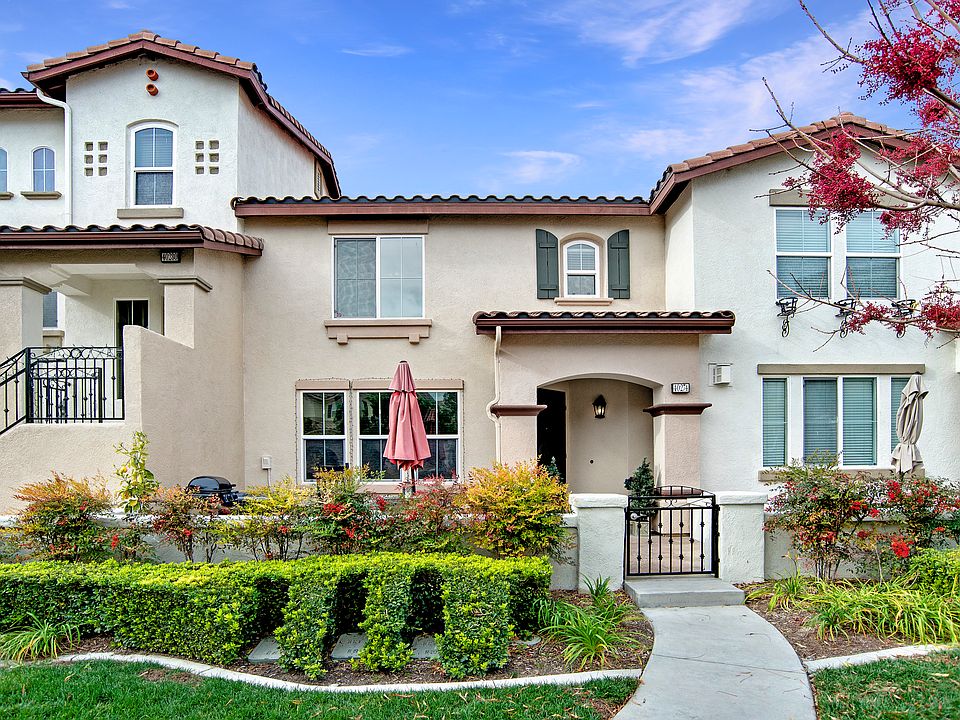 1st image of 40274 Rosewell Ct