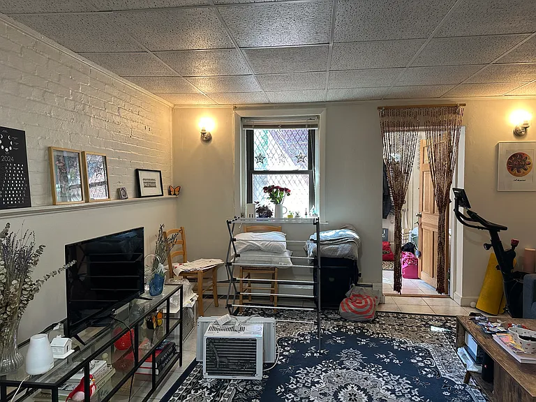 907 Beacon St #2 — Photo 6