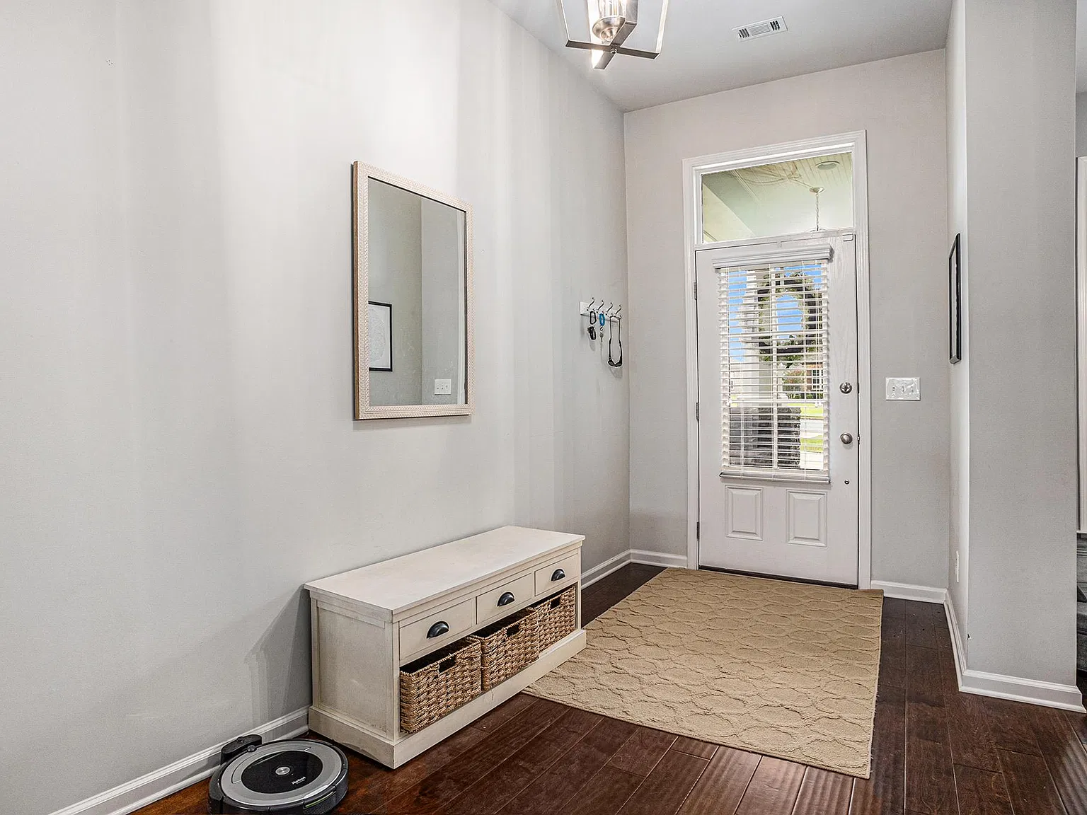 4 bed, 2404 sqft, $2,750 — Photo 3