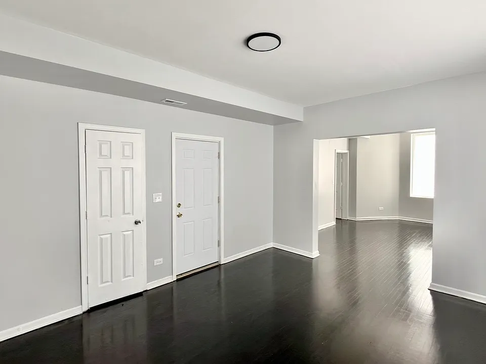 1537 S Saint Louis Ave #2F
