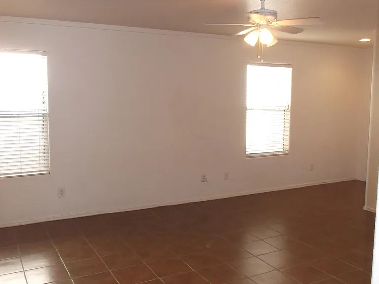 6408 S Sunrise Valley Dr — Photo 2