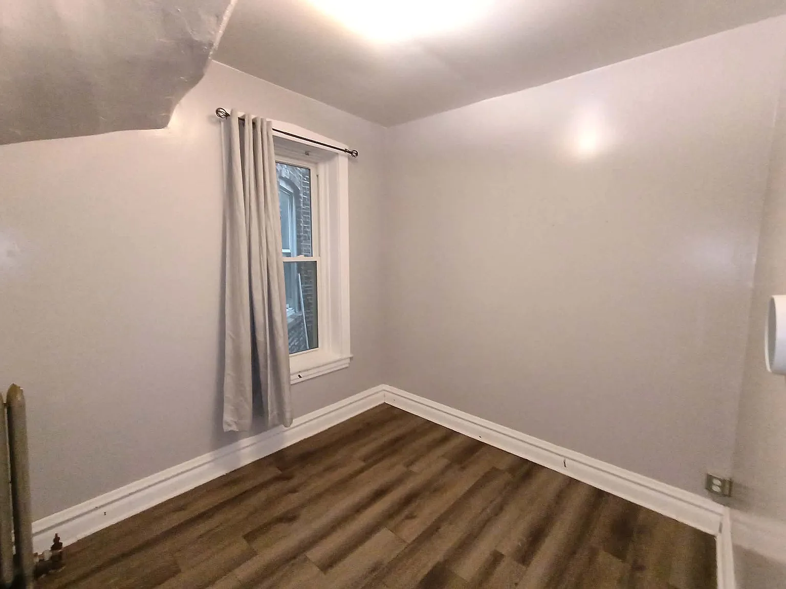 1 bed, 1300 sqft, $850 — Photo 2