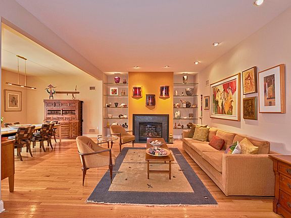 5th image of 55 Thornbrooke Dr