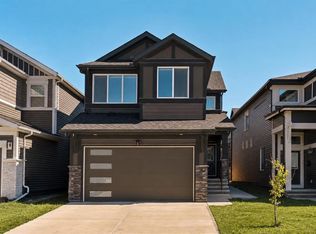 312 W Lucas Way NW, Calgary, AB T3P0R5