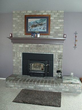 3rd image of 229 NE Wilcox St