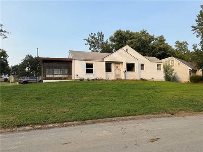 1325 NE Marvin Ct, Kansas City, MO, 64118