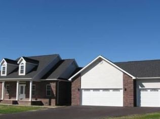 204 Cora Mae Ct, Carterville, IL 62918