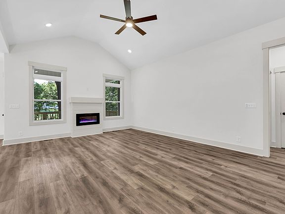 5th image of 704 Eva Dr Lot 133