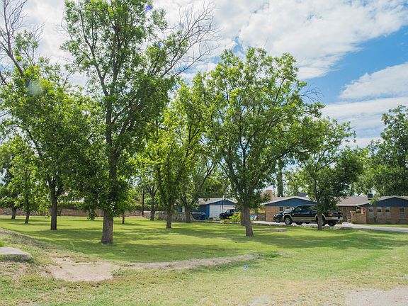 5th image of 308 Drury Ln