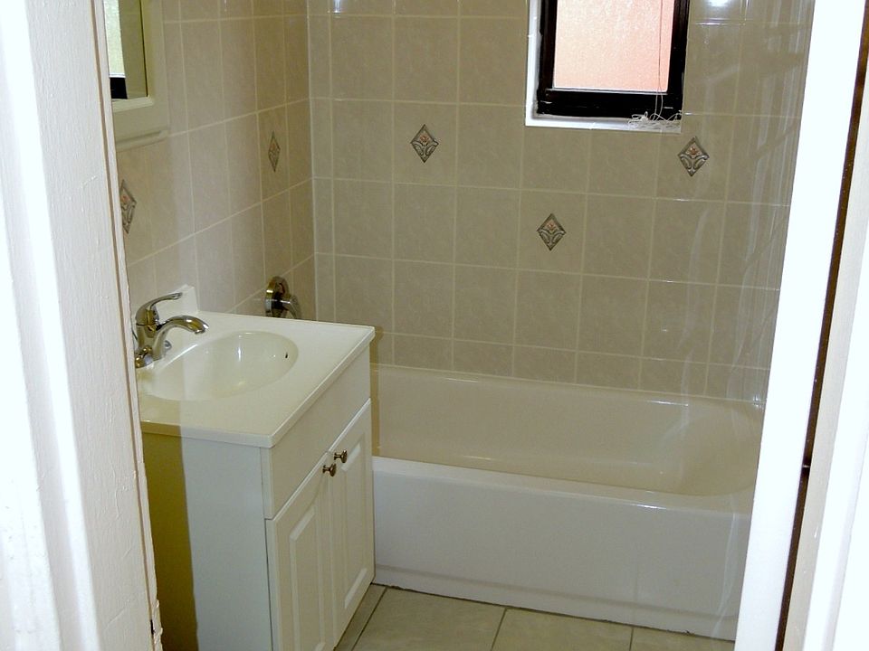 2nd image of 8505 35th Ave