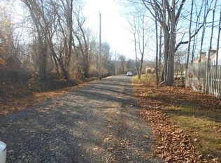 4 Warfield Ln, Blackstone, MA 01504