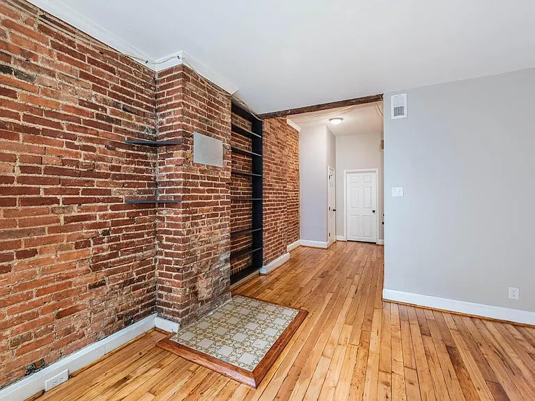 1714 Linden Ave #3 — Photo 4