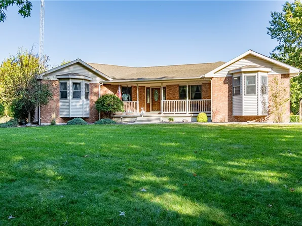 1086 County Road 950n, Sullivan, IL 61951